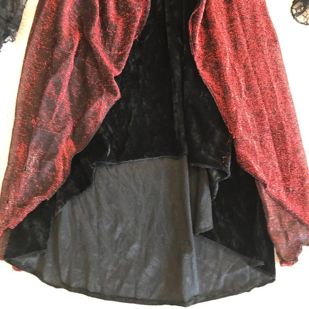 Disguise Princess Vampira Deluxe Costume Halloween Girls Black Red Velvety Dress - Picture 6 of 10